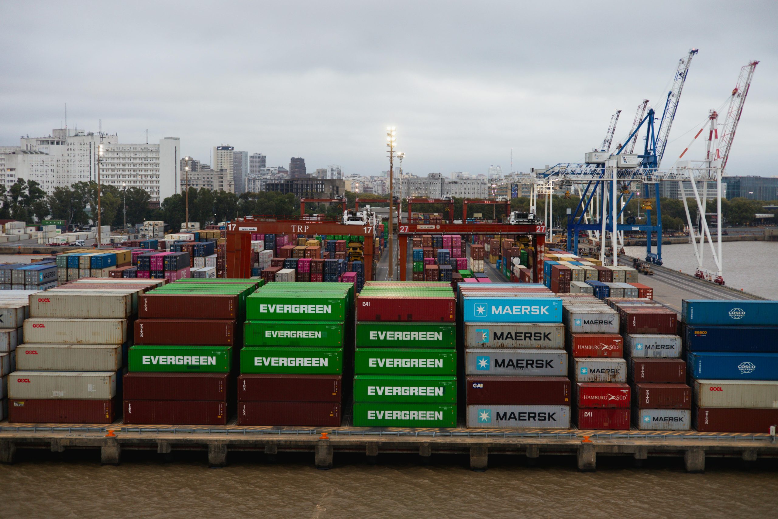 El Puerto de Buenos Aires movió 1,5 millones de TEU en 2025